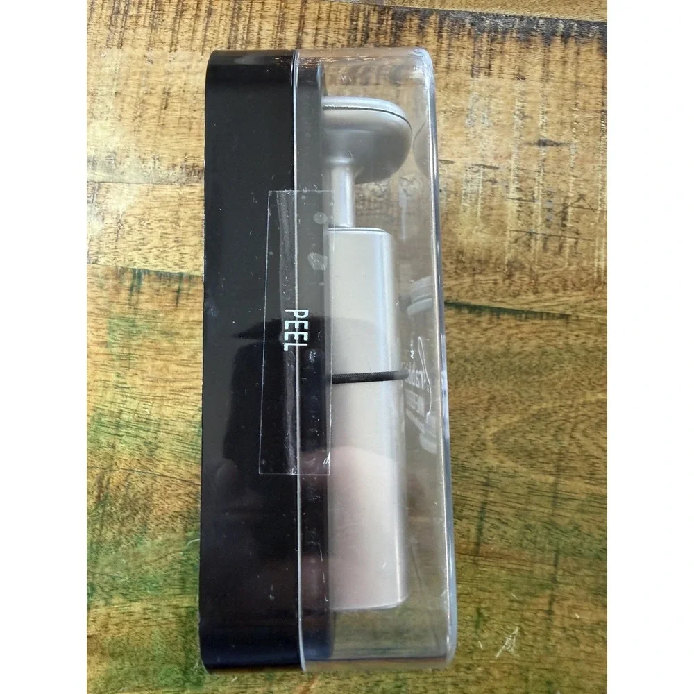 Metrokane Rabbit Wine Preserver Vacuum Pump with 2 Stoppers new - Picture 3 of 3